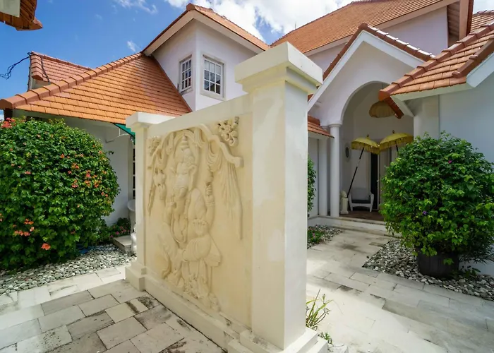 Palm A Paradise For Families And Friends In * Sanur